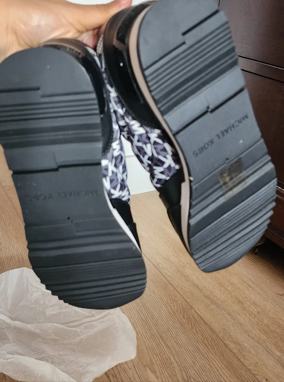 Michael Kors Andi Graphic Logo Trainers in a black combination size 8 New Unbox